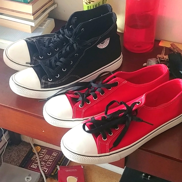 Rocawear Other - 2 Retro Roca Wear Sneakers